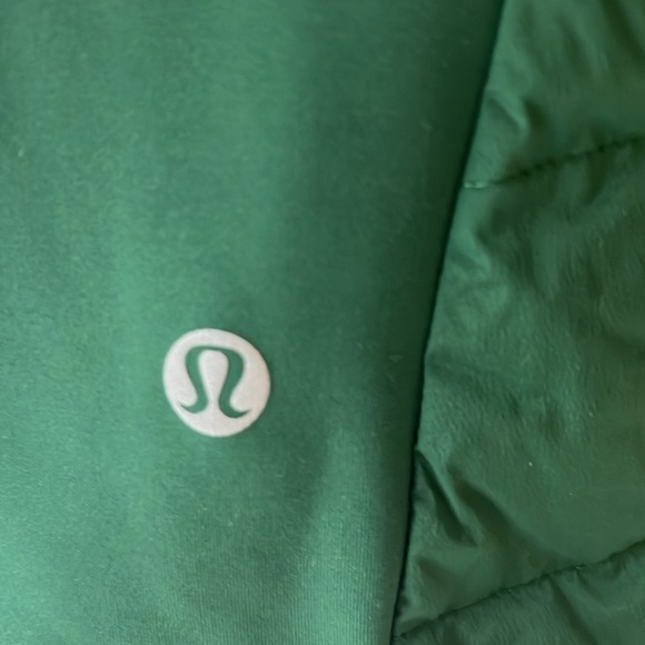 NWOT Lululemon Down For It All Vest Everglade Green Size 8. - Picture 3 of 4